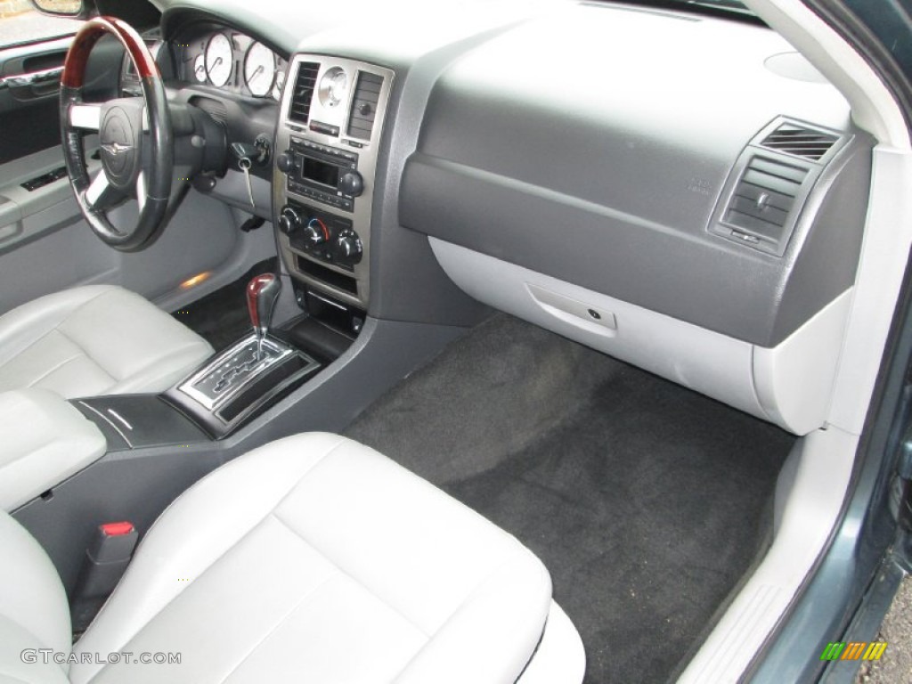 2006 300 Touring - Magnesium Pearlcoat / Deep Jade/Light Graystone photo #16