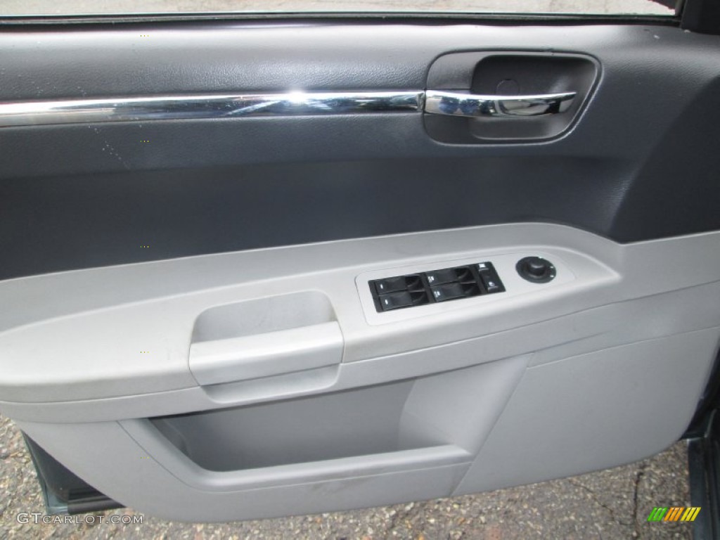 2006 300 Touring - Magnesium Pearlcoat / Deep Jade/Light Graystone photo #26