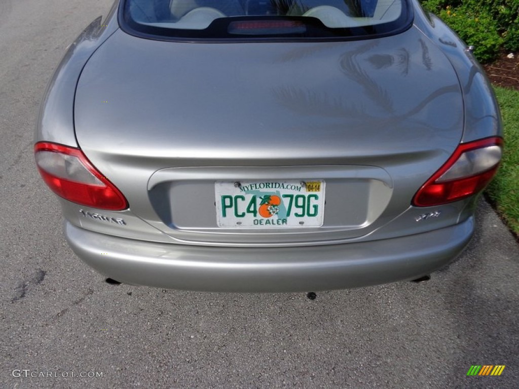 1999 XK XK8 Coupe - Meteorite SIlver Metallic / Oatmeal photo #39