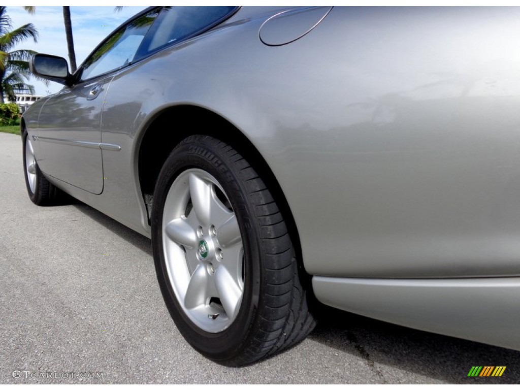 1999 XK XK8 Coupe - Meteorite SIlver Metallic / Oatmeal photo #41