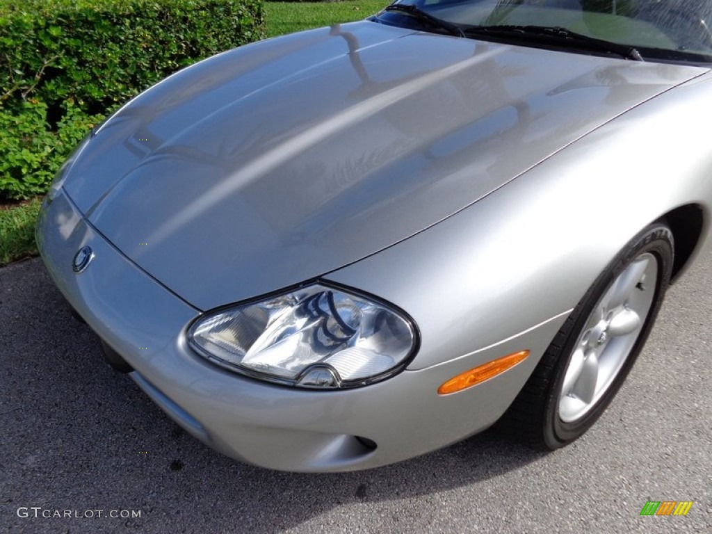 1999 XK XK8 Coupe - Meteorite SIlver Metallic / Oatmeal photo #54