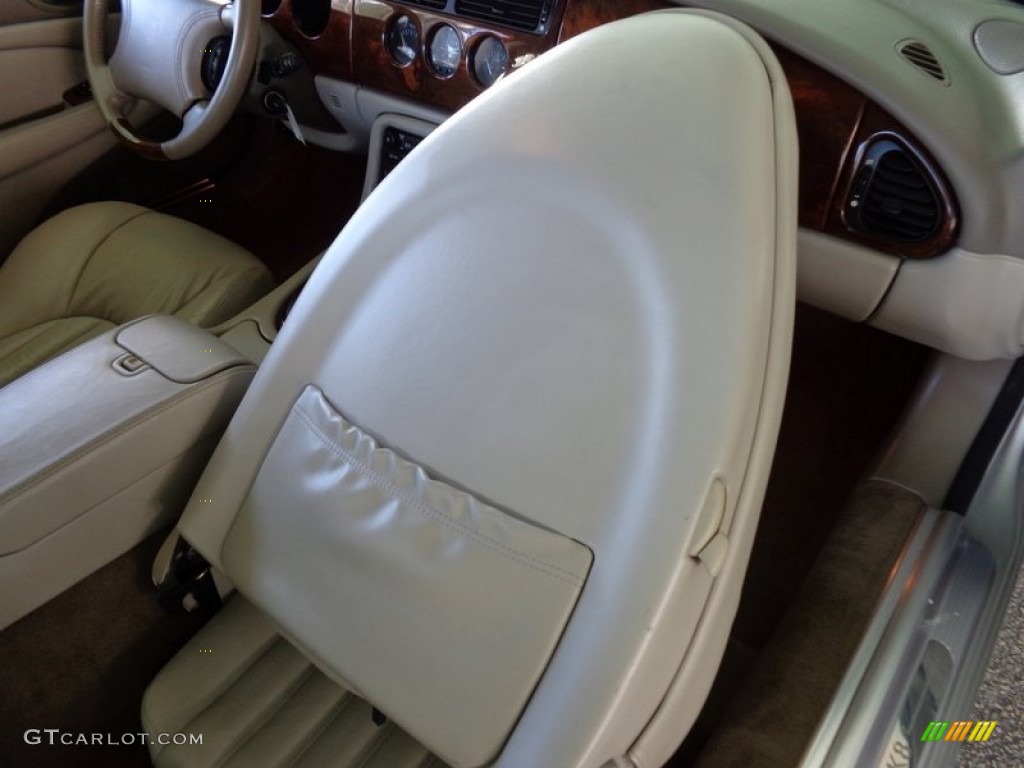 1999 XK XK8 Coupe - Meteorite SIlver Metallic / Oatmeal photo #69