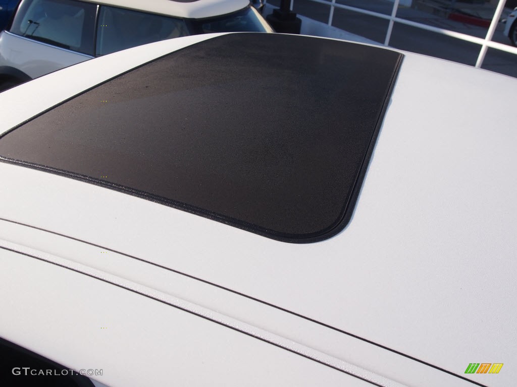 2011 X6 xDrive35i - Alpine White / Black photo #24