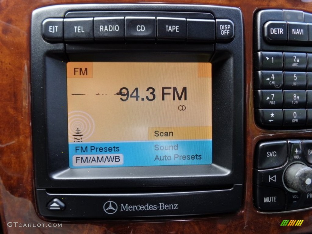 2002 Mercedes-Benz CL 500 Audio System Photos