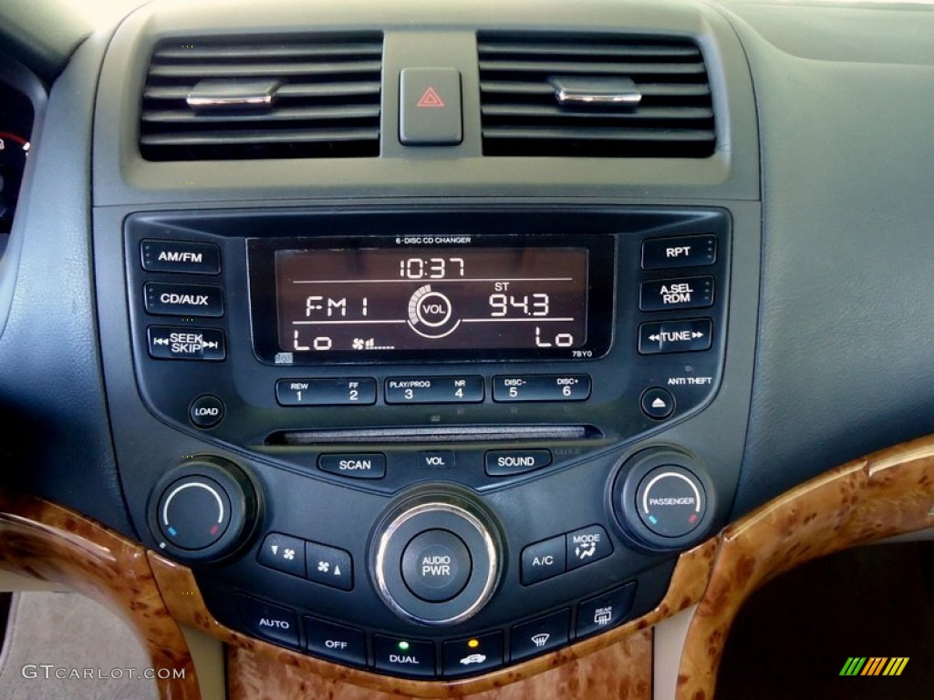 2003 Honda Accord EX V6 Coupe Controls Photos