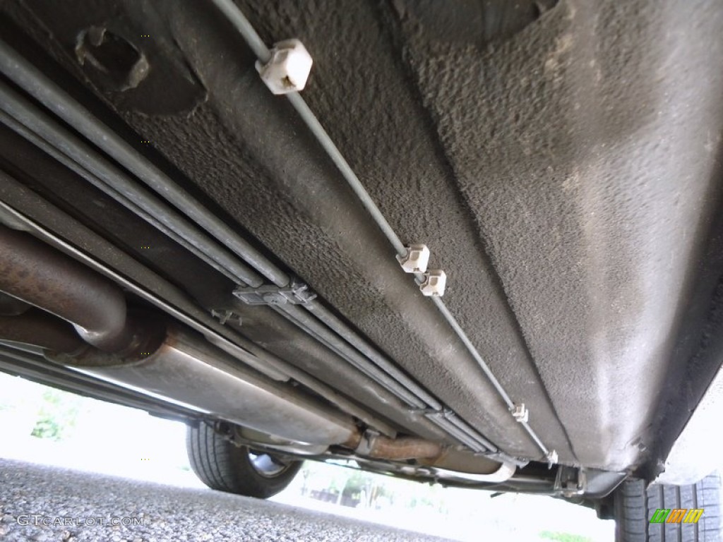 1997 Jaguar XK XK8 Convertible Undercarriage Photos
