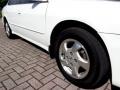 2000 Honda Accord EX-L Sedan Wheel and Tire Photo