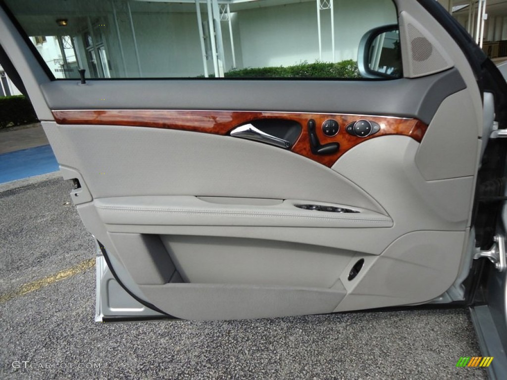 2005 Mercedes-Benz E 320 CDI Sedan Door Panel Photos