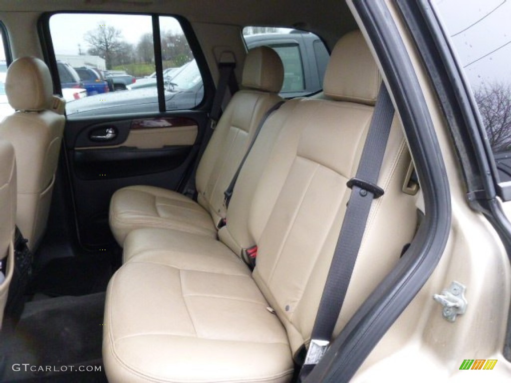 2007 Envoy SLT 4x4 - Sand Beige Metallic / Light Tan/Ebony photo #9