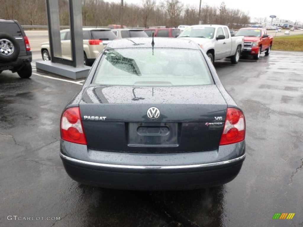 2003 Passat GLX 4Motion Sedan - Fresco Green Metallic / Grey photo #6