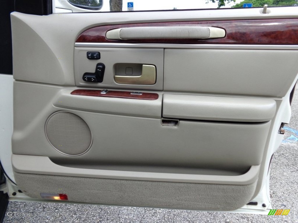 2005 Lincoln Town Car Signature Limited Door Panel Photos