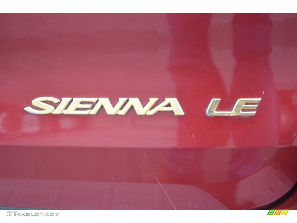 2005 Sienna LE - Salsa Red Pearl / Taupe photo #18