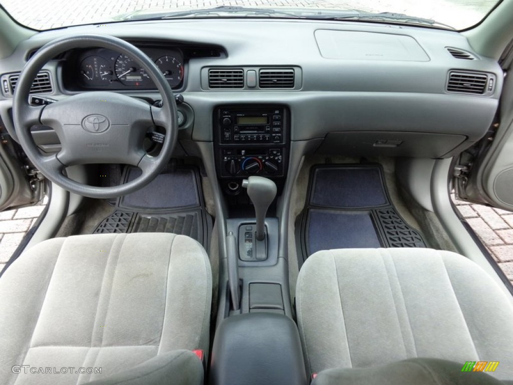 1999 Camry LE - Antique Sage Pearl / Gray photo #2