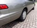 1999 Antique Sage Pearl Toyota Camry LE  photo #19