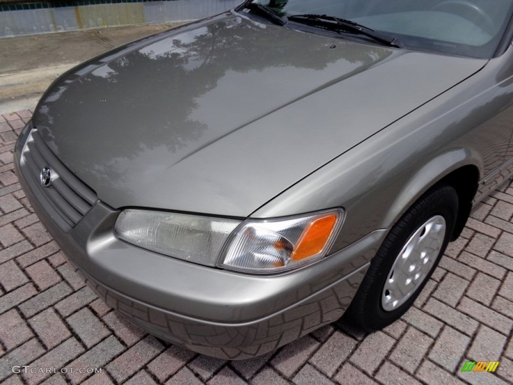 1999 Camry LE - Antique Sage Pearl / Gray photo #42