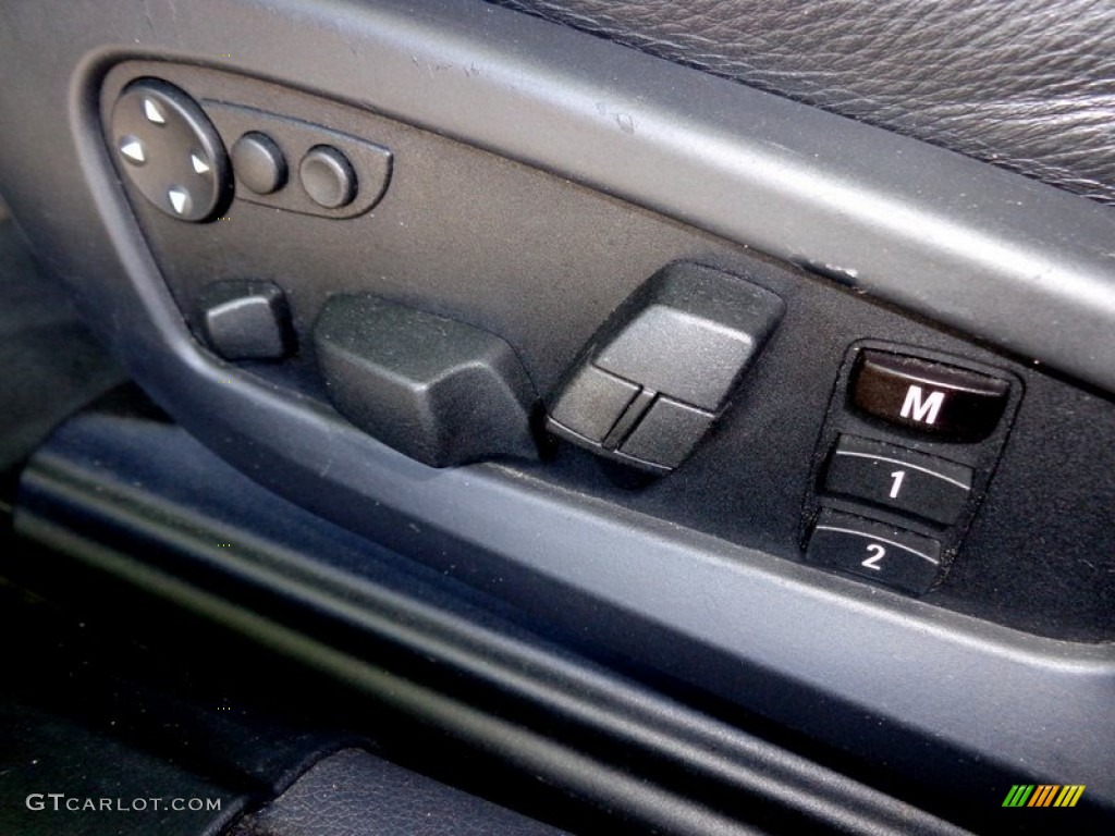 2006 BMW M5 Standard M5 Model Controls Photo #88627855