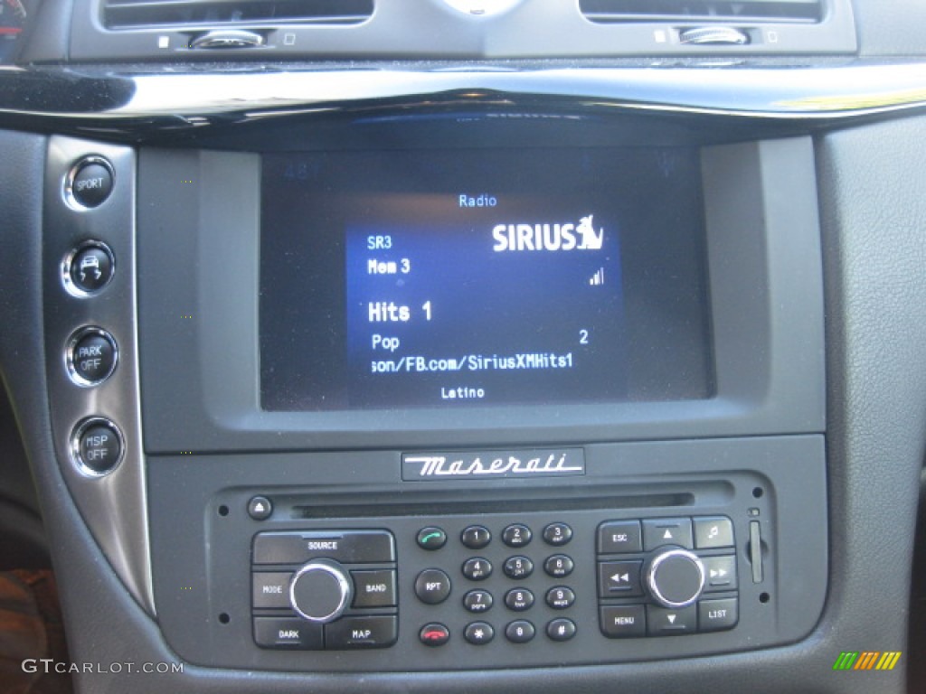 2010 Maserati GranTurismo S Controls Photo #88627963