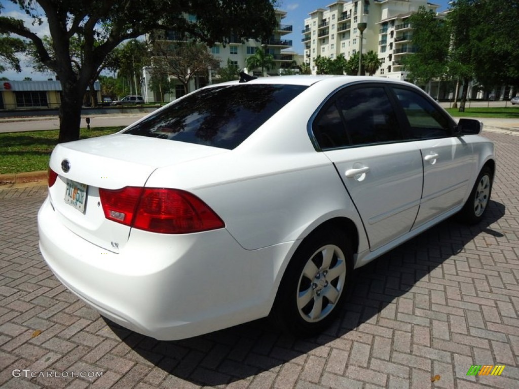 2009 Optima LX - Clear White / Beige photo #14
