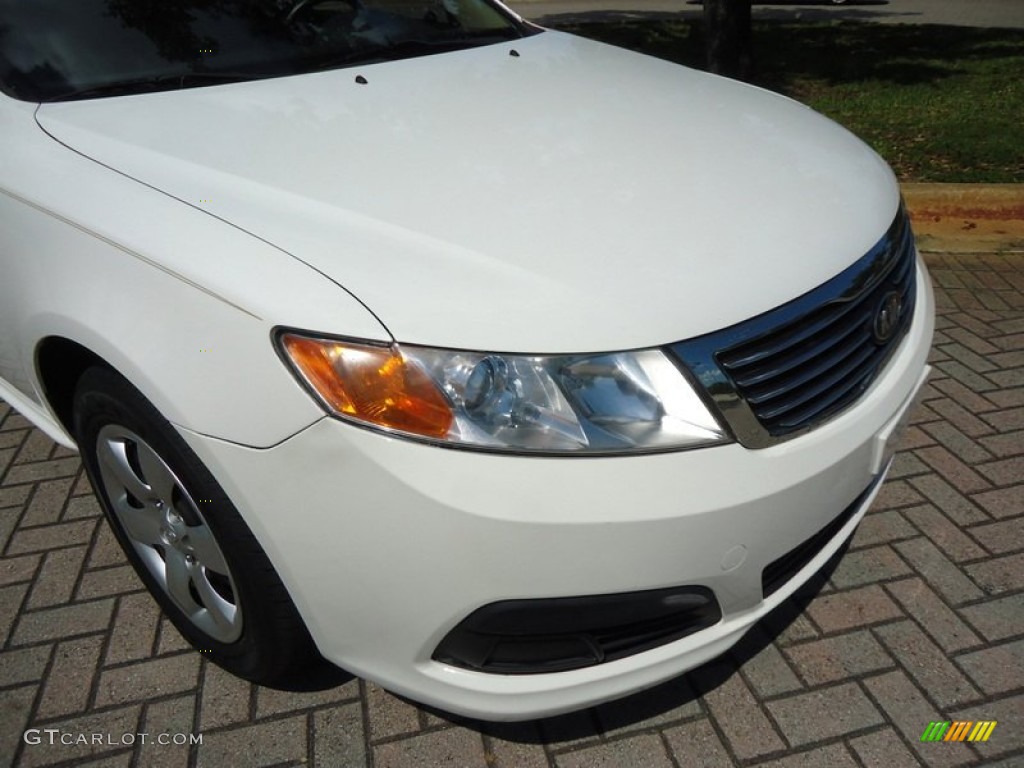 2009 Optima LX - Clear White / Beige photo #16