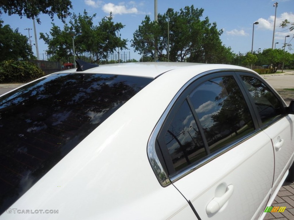 2009 Optima LX - Clear White / Beige photo #24