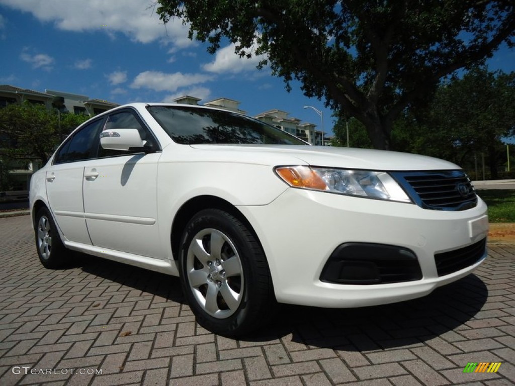 2009 Optima LX - Clear White / Beige photo #25