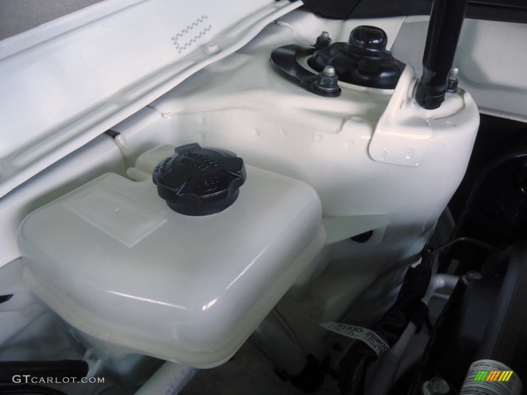 2009 Optima LX - Clear White / Beige photo #69