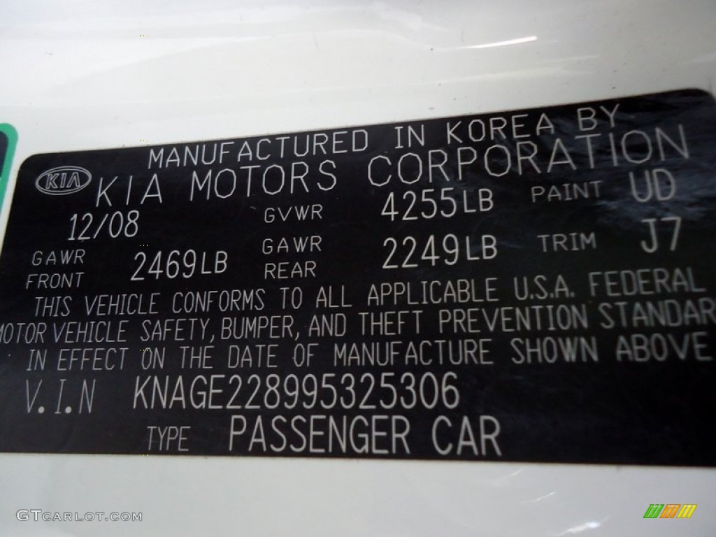 2009 Optima LX - Clear White / Beige photo #73