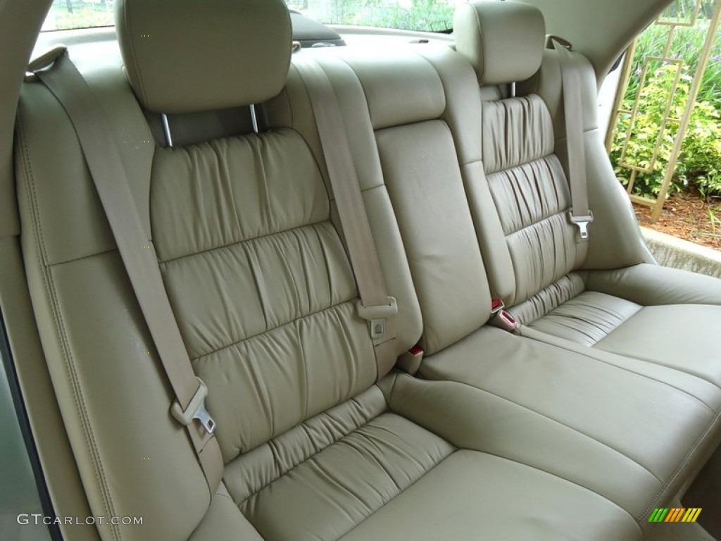2000 Lexus ES 300 Sedan Rear Seat Photos