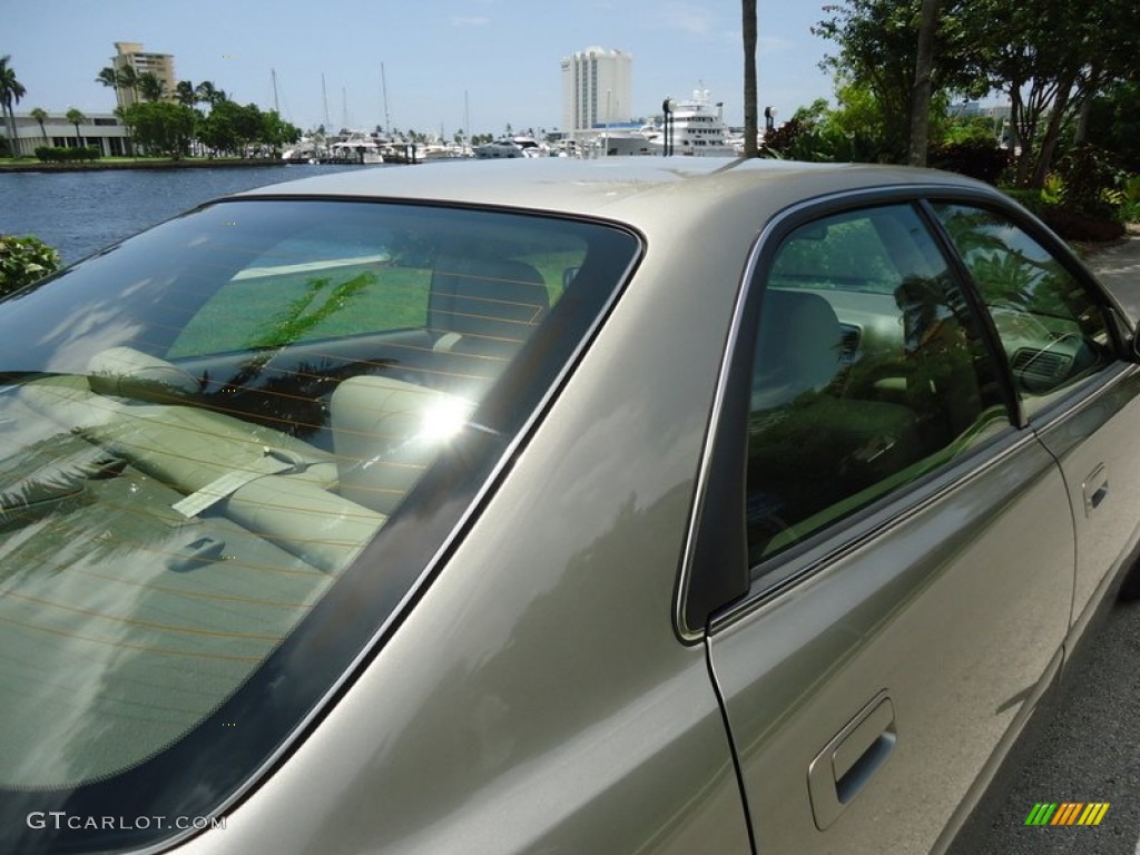 2000 ES 300 Sedan - Antique Sage Pearl / Ivory photo #38