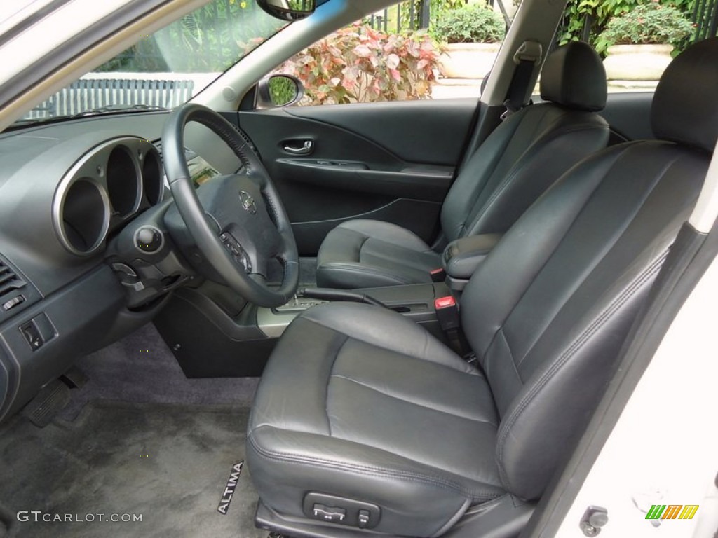 2004 Altima 3.5 SE - Satin White / Charcoal photo #51
