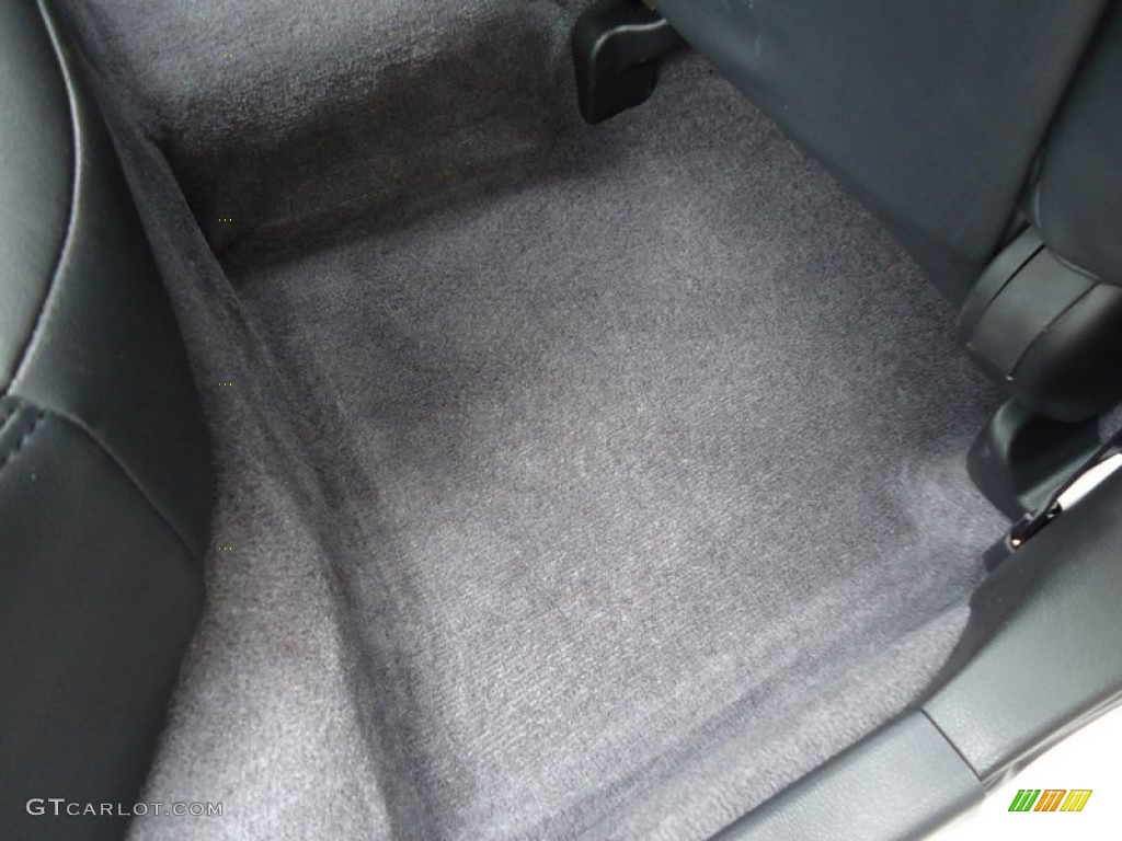 2004 Altima 3.5 SE - Satin White / Charcoal photo #70