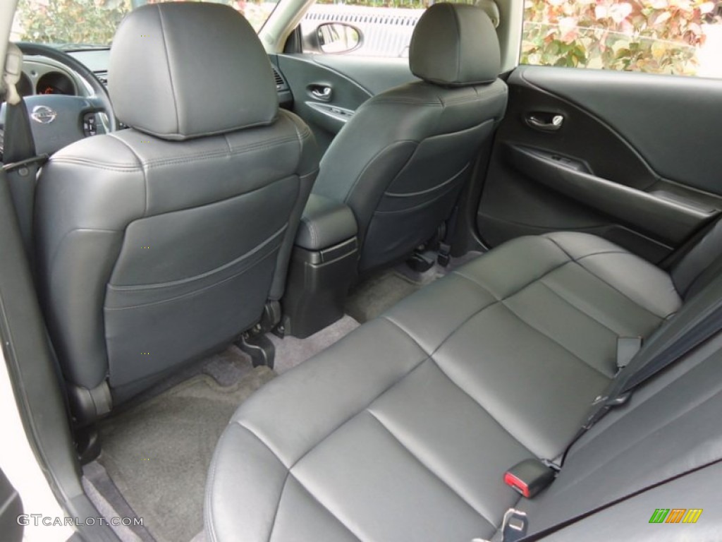 2004 Altima 3.5 SE - Satin White / Charcoal photo #71