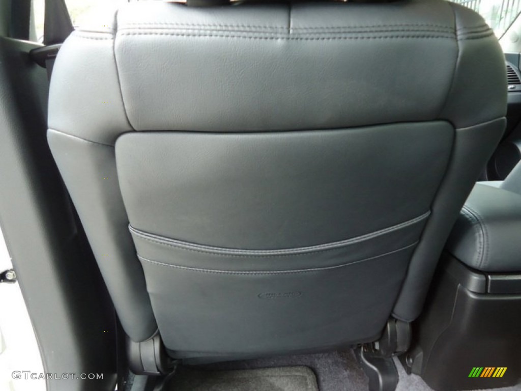 2004 Altima 3.5 SE - Satin White / Charcoal photo #73