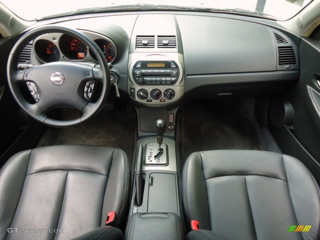 2004 Altima 3.5 SE - Satin White / Charcoal photo #79