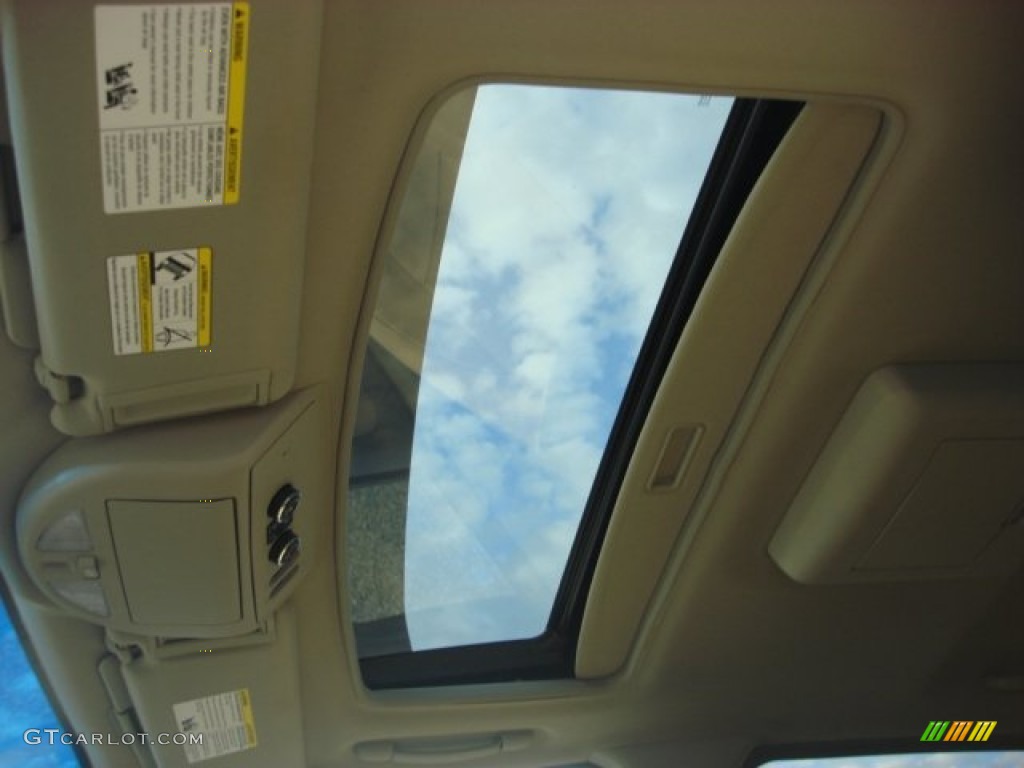 2008 Armada LE 4x4 - Majestic Blue / Almond photo #18