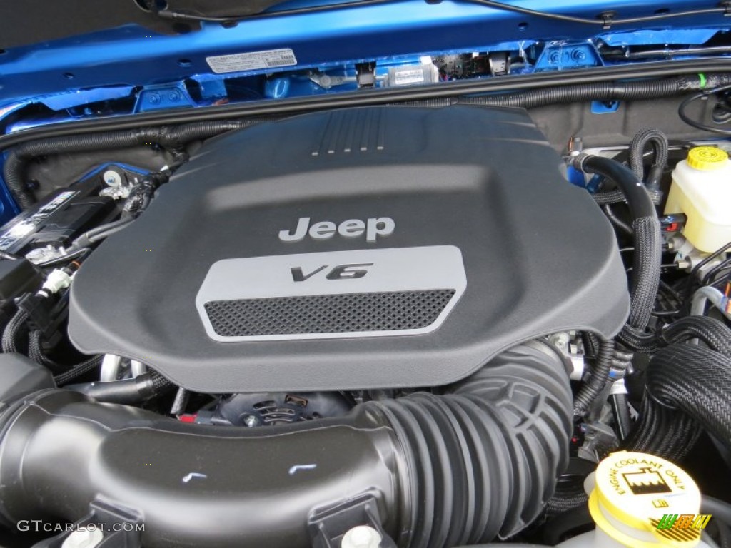 2014 Jeep Wrangler Unlimited Polar Edition 4x4 3.6 Liter DOHC 24-Valve VVT V6 Engine Photo #88638457