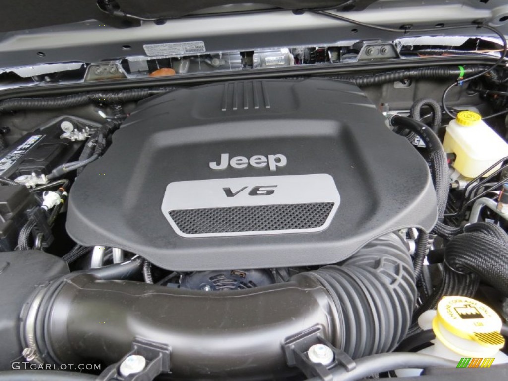 2014 Jeep Wrangler Unlimited Polar Edition 4x4 Engine Photos