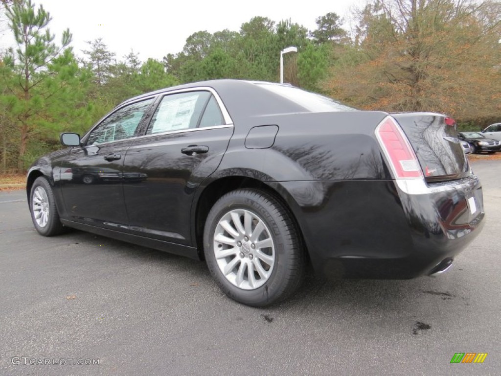 Phantom Black Tri-Coat Pearl 2014 Chrysler 300 Standard 300 Model Exterior Photo #88639315