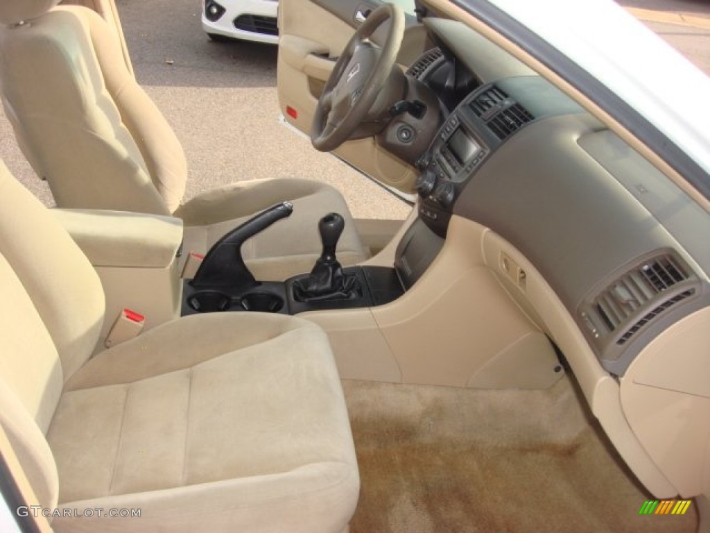 2007 Accord Value Package Sedan - Taffeta White / Ivory photo #15