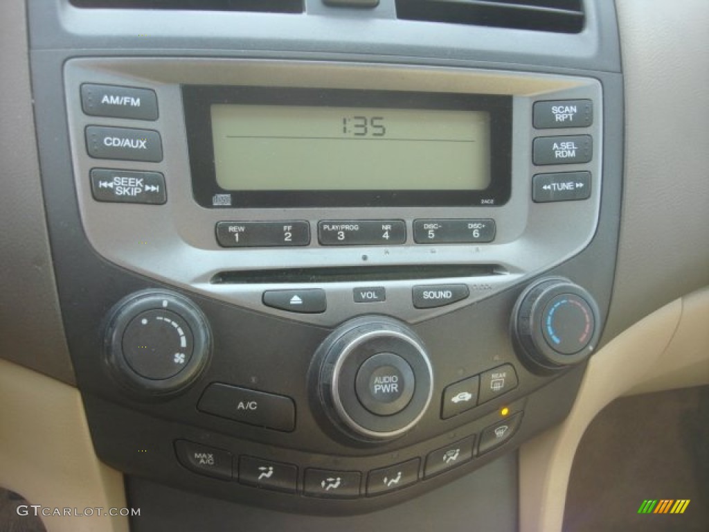 2007 Accord Value Package Sedan - Taffeta White / Ivory photo #16