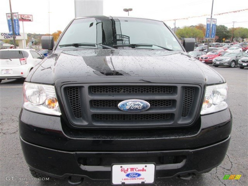 2006 F150 STX Regular Cab 4x4 - Black / Flint photo #2