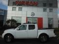 Avalanche White - Frontier Pro-4X Crew Cab 4x4 Photo No. 2