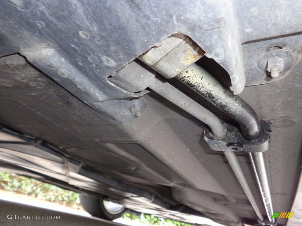 2000 Porsche 911 Carrera Coupe Undercarriage Photos