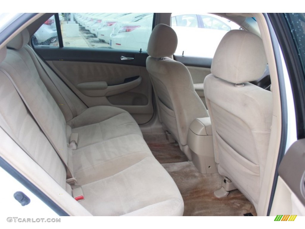 2007 Accord Value Package Sedan - Taffeta White / Ivory photo #16
