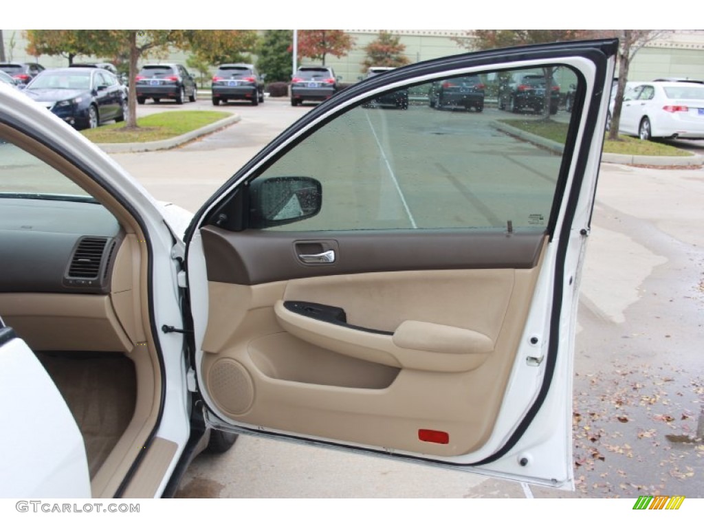 2007 Accord Value Package Sedan - Taffeta White / Ivory photo #17