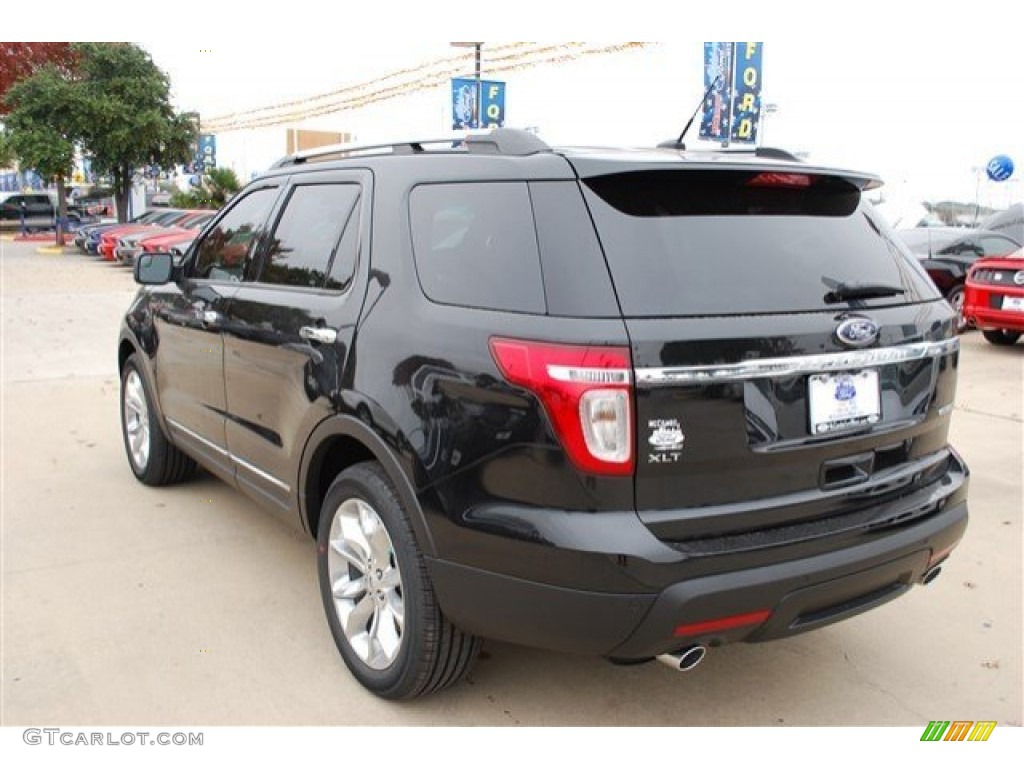 2014 Explorer XLT - Tuxedo Black / Charcoal Black photo #3