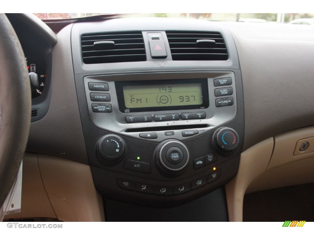 2007 Accord Value Package Sedan - Taffeta White / Ivory photo #25