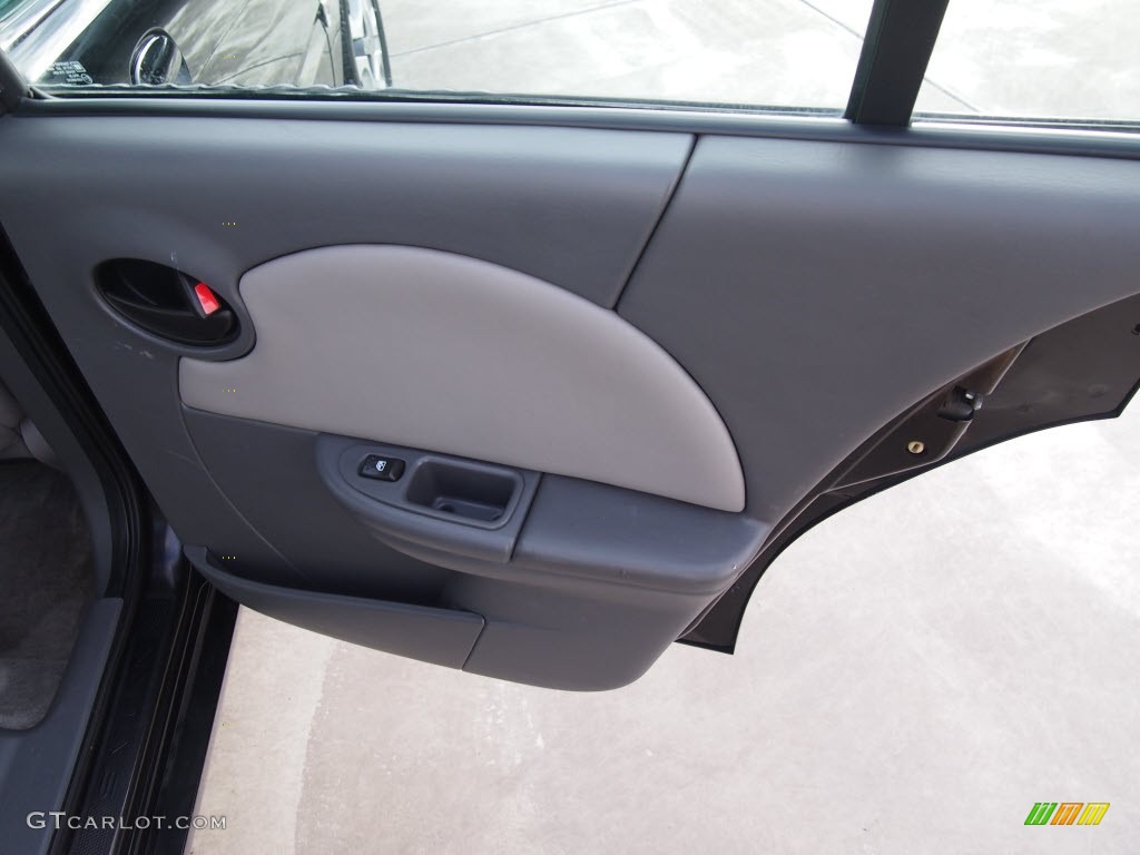 2003 ION 3 Sedan - Black / Gray photo #7