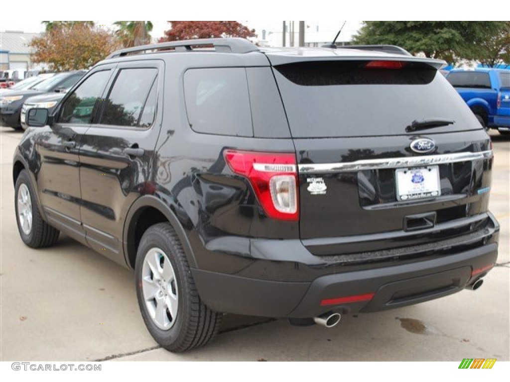 2014 Explorer FWD - Tuxedo Black / Medium Light Stone photo #3