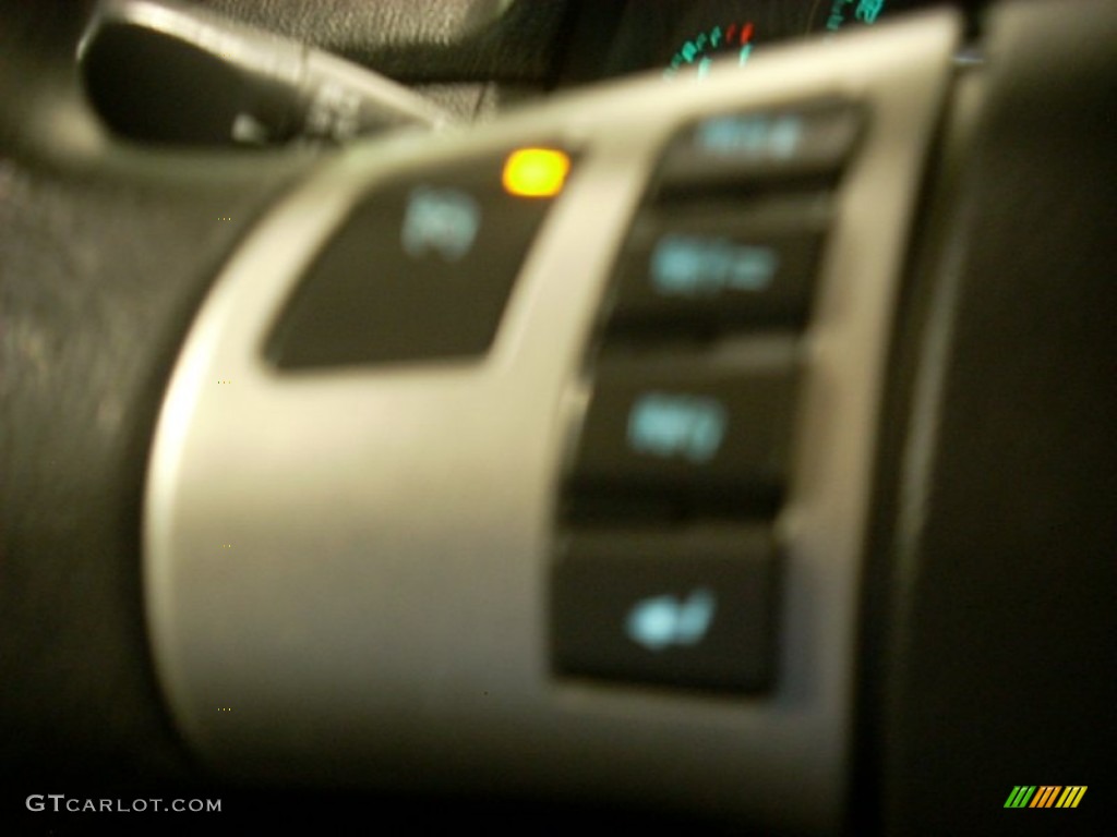 2011 HHR LT - Arctic Ice White / Ebony photo #7
